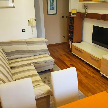 Daybreak Apartment *